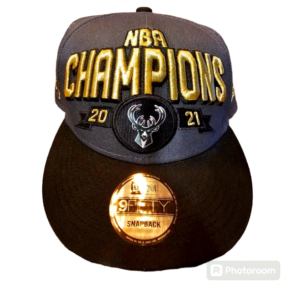 New Era Milwaukee Bucks 2021 NBA Champions Gray Black 9FIFTY Snapback Hat OSFM - Picture 1 of 4